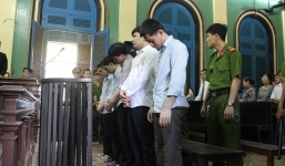 Đánh chết bạn cùng buồng giam vì đi vệ sinh bừa bãi